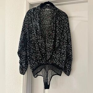 NWT Intimately Free People deep V black Floral printed bodysuit Sz S Witchy Goth